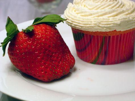 Strawberries Romanov Cupcakes