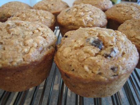 Applesauce Oatmeal Muffins