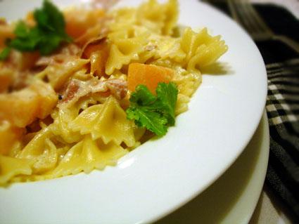 Farfalle With Prosciutto-melon Cream Sauce